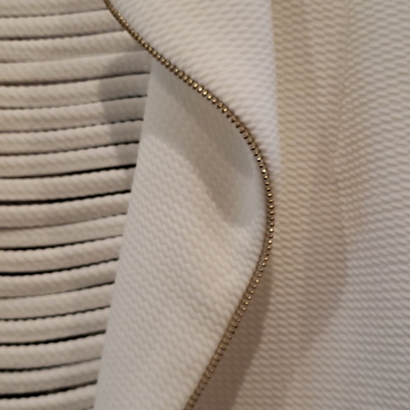 White jacket - Picture 3 of 3